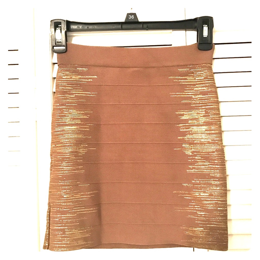 Guess Tan/ gold mini skirt